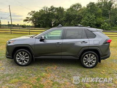 2024 Toyota RAV4 XLE Premium - zdjęcie 8 z 35 - miniatura