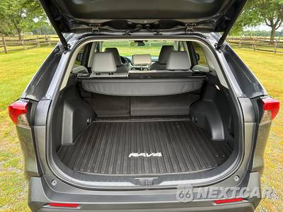 2024 Toyota RAV4 XLE Premium - zdjęcie 16 z 35 - miniatura
