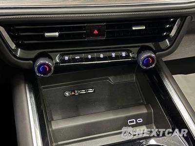 2025 Chevrolet Tahoe Z71 2Z7 - zdjęcie 34 z 42 - miniatura