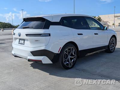 2022 BMW iX Sports Activity Vehicle xDrive50 - zdjęcie 18 z 97 - miniatura