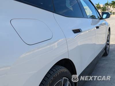 2022 BMW iX Sports Activity Vehicle xDrive50 - zdjęcie 19 z 97 - miniatura