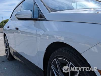 2022 BMW iX Sports Activity Vehicle xDrive50 - zdjęcie 23 z 97 - miniatura