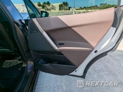 2022 BMW iX Sports Activity Vehicle xDrive50 - zdjęcie 63 z 97 - miniatura