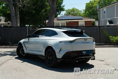 2023 Aston Martin DBX707 - zdjęcie 43 z 76 - miniatura