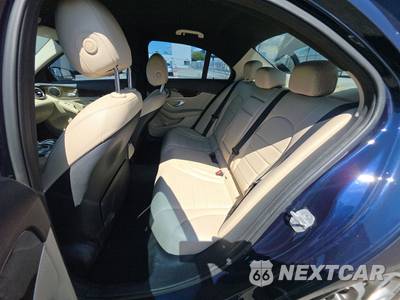 2015 Mercedes-Benz C 300 Sedan - zdjęcie 13 z 32 - miniatura