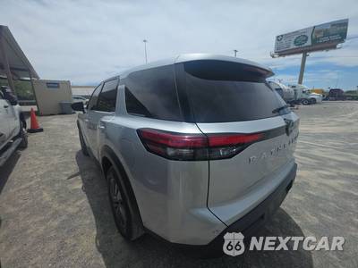 2024 Nissan Pathfinder S - zdjęcie 6 z 18 - miniatura