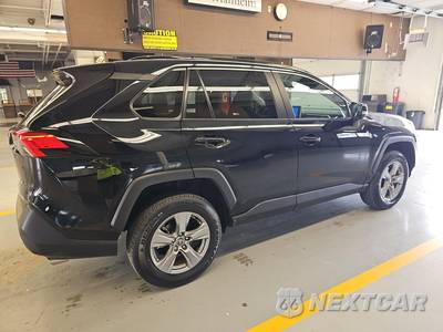2023 Toyota RAV4 XLE - zdjęcie 4 z 29 - miniatura