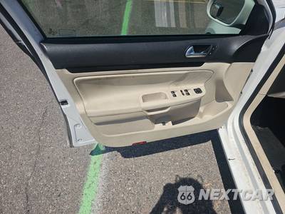 2012 Volkswagen Jetta SportWagen 2.0L TDI Wagon - zdjęcie 9 z 40 - miniatura