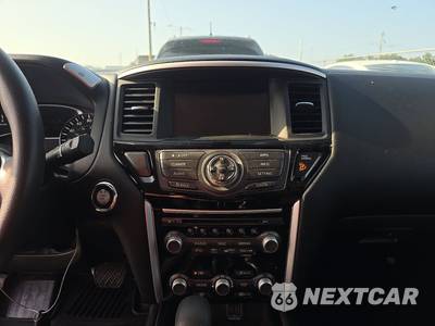 2019 Nissan Pathfinder S - zdjęcie 11 z 28 - miniatura