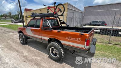 1985 Nissan Truck Deluxe - zdjęcie 6 z 19 - miniatura