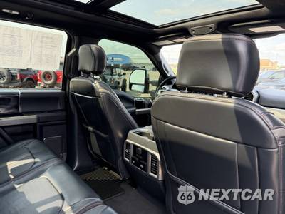 2022 Ford Super Duty F-450 Platinum Crew Cab Long Bed DRW - zdjęcie 60 z 76 - miniatura