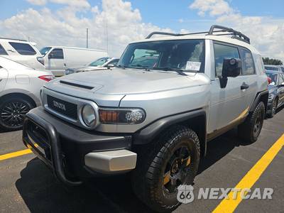 2007 Toyota FJ Cruiser w/Rear Doors