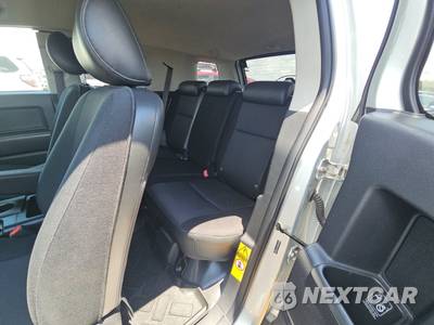 2007 Toyota FJ Cruiser w/Rear Doors - zdjęcie 13 z 31 - miniatura