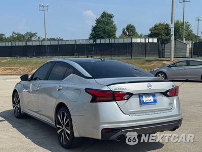 2019 Nissan Altima SR - zdjęcie 3 z 24 - miniatura