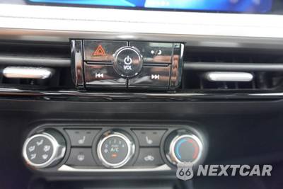 2025 Nissan Kicks SV - zdjęcie 28 z 36 - miniatura