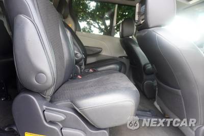 2012 Toyota Sienna SE 8-Passenger 119.3" WB - zdjęcie 21 z 32 - miniatura