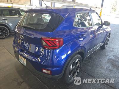 2025 Hyundai Venue SEL - zdjęcie 4 z 36 - miniatura