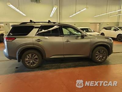 2023 Nissan Pathfinder SV - zdjęcie 4 z 28 - miniatura