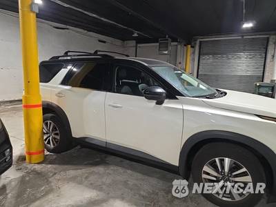 2023 Nissan Pathfinder SL - zdjęcie 4 z 28 - miniatura