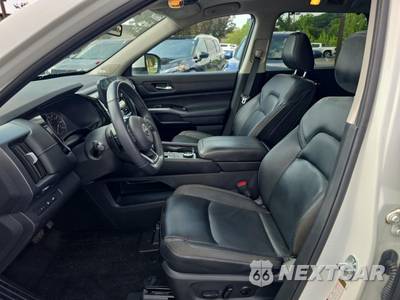 2023 Nissan Pathfinder SL - zdjęcie 11 z 28 - miniatura