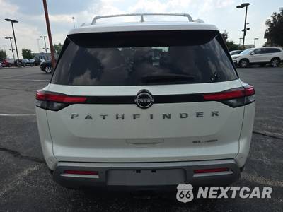 2023 Nissan Pathfinder SL - zdjęcie 6 z 28 - miniatura