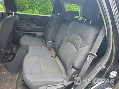 2024 Nissan Pathfinder S - zdjęcie 14 z 23 - miniatura