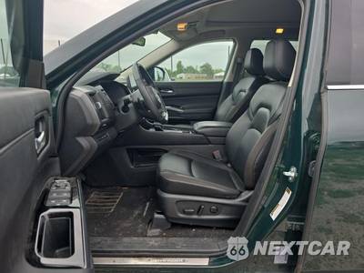 2024 Nissan Pathfinder SL - zdjęcie 11 z 27 - miniatura