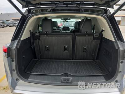 2025 Nissan Pathfinder Platinum - zdjęcie 19 z 26 - miniatura