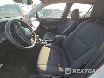 2023 Toyota Corolla Cross LE - zdjęcie 7 z 17 - miniatura