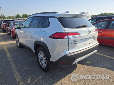 2023 Toyota Corolla Cross LE - zdjęcie 6 z 17 - miniatura