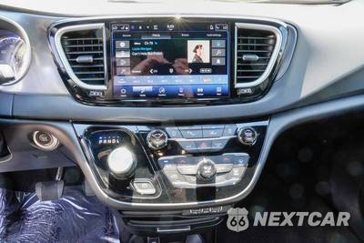 2025 Chrysler Pacifica Select 121.6" WB - zdjęcie 13 z 50 - miniatura