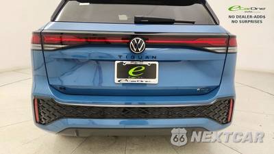 2025 Volkswagen Tiguan SE R-Line Black - zdjęcie 12 z 50 - miniatura