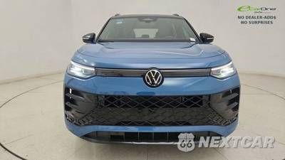 2025 Volkswagen Tiguan SE R-Line Black - zdjęcie 13 z 50 - miniatura