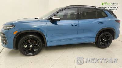 2025 Volkswagen Tiguan SE R-Line Black - zdjęcie 3 z 50 - miniatura