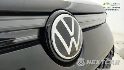 2025 Volkswagen Tiguan SE R-Line Black - zdjęcie 16 z 50 - miniatura