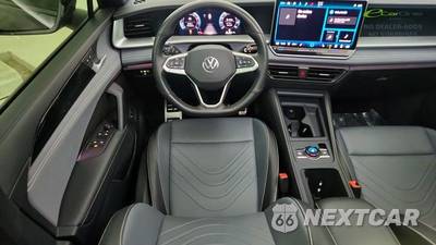 2025 Volkswagen Tiguan SE R-Line Black - zdjęcie 38 z 50 - miniatura