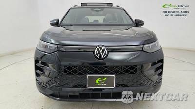 2025 Volkswagen Tiguan SE R-Line Black - zdjęcie 2 z 50 - miniatura