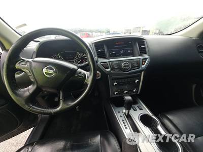 2017 Nissan Pathfinder SL - zdjęcie 11 z 37 - miniatura
