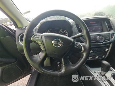 2017 Nissan Pathfinder SL - zdjęcie 10 z 37 - miniatura