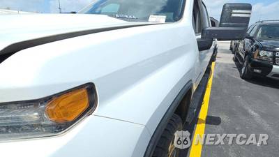 2024 Chevrolet Silverado 2500HD Custom Crew Cab Medium Bed 1CX - zdjęcie 20 z 30 - miniatura