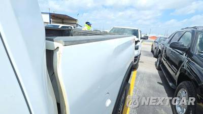 2024 Chevrolet Silverado 2500HD Custom Crew Cab Medium Bed 1CX - zdjęcie 24 z 30 - miniatura