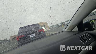 2016 Volkswagen Golf 1.8T S Hatchback w/Sunroof - zdjęcie 25 z 36 - miniatura
