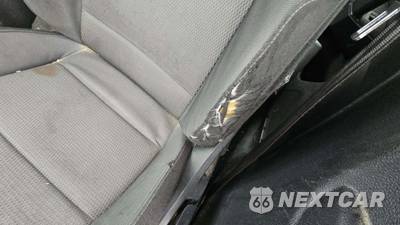 2016 Volkswagen Golf 1.8T S Hatchback w/Sunroof - zdjęcie 32 z 36 - miniatura