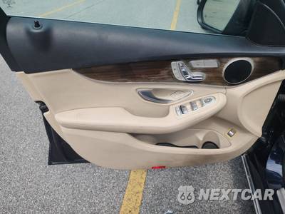 2018 Mercedes-Benz C 300 Sedan - zdjęcie 9 z 18 - miniatura