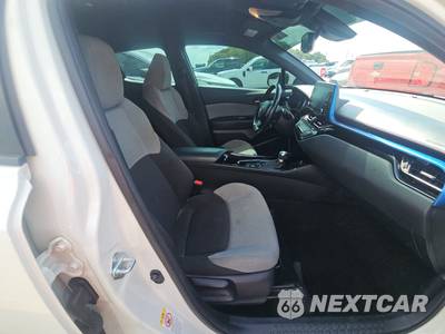 2019 Toyota C-HR XLE - zdjęcie 8 z 36 - miniatura