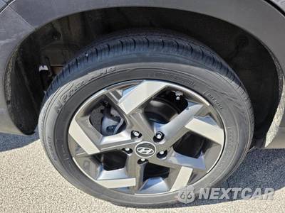 2025 Hyundai Venue SEL - zdjęcie 21 z 32 - miniatura