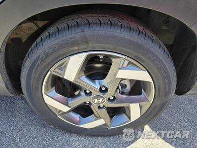 2025 Hyundai Venue SEL - zdjęcie 17 z 32 - miniatura