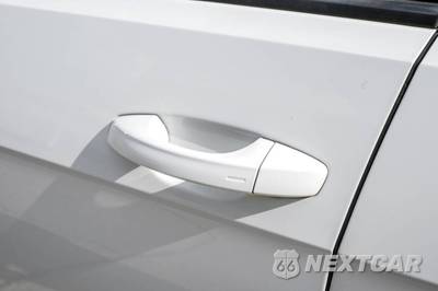 2016 Volkswagen Golf GTI SE Hatchback - zdjęcie 37 z 50 - miniatura