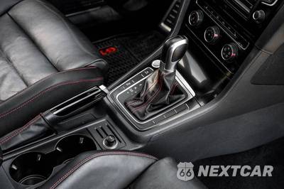 2016 Volkswagen Golf GTI SE Hatchback - zdjęcie 23 z 50 - miniatura