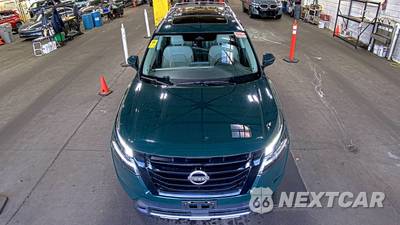 2023 Nissan Pathfinder SL - zdjęcie 2 z 23 - miniatura